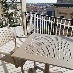 Oblò 2*, Aeroporto di Catania Fontana Rossa Italia