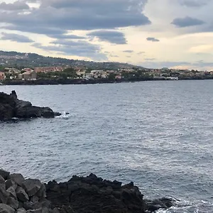 Affittacamere Le Tre Meraviglie A 200 M Dal Mare, Aeroporto di Catania Fontana Rossa